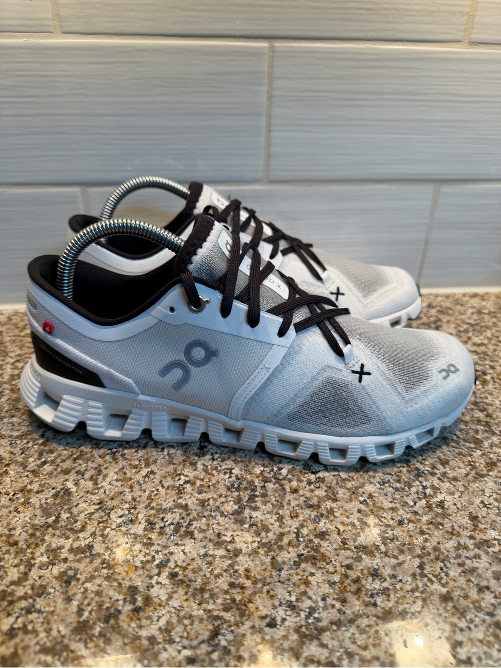 🔥 On Running women's White and Black Cloudtec Running Shoes